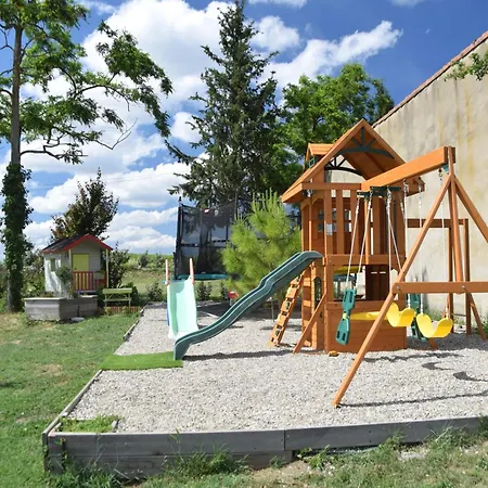 Couette-café D'hôtes - La Moneze Basse 3*