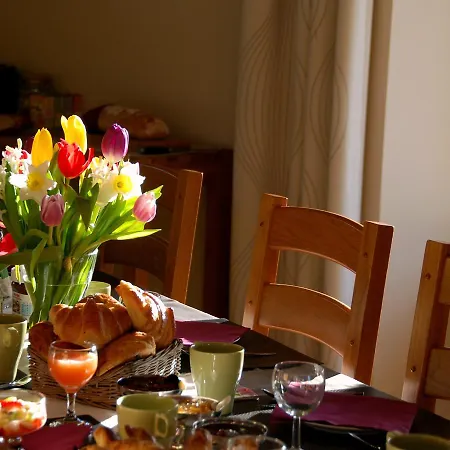 Couette-café D'hôtes - La Moneze Basse 3*