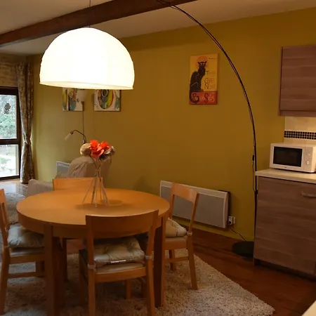 Couette-café D'hôtes - La Moneze Basse 3*