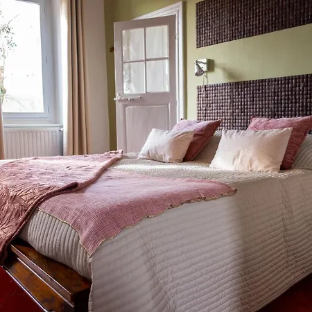 Couette-café D'hôtes - La Moneze Basse